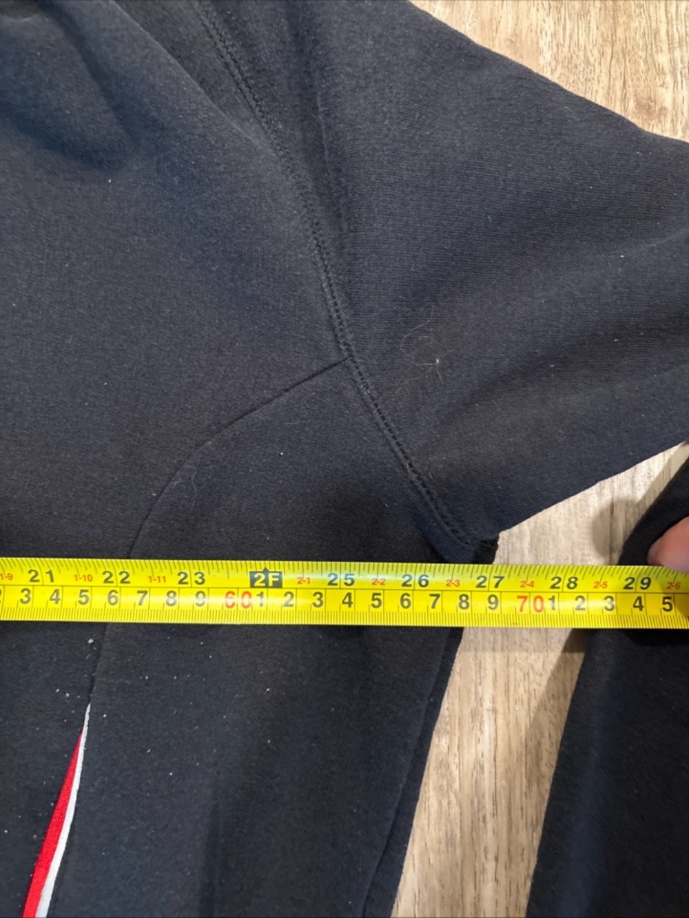 Honda Men’s Black & Red Pullover Hoodie Sweater - Picture 5 of 9